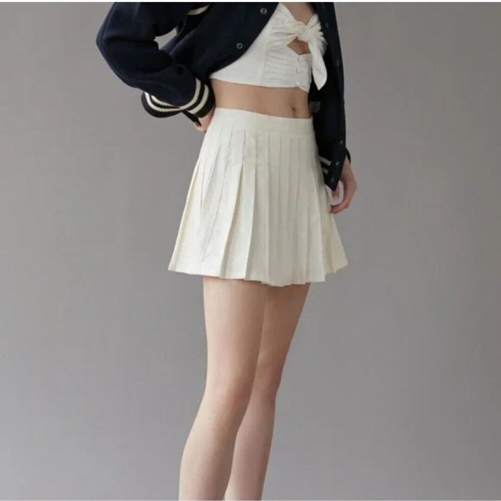 Urban Outfitters linen pleated mini skirt ivory sz sm. minimalist lagenlook